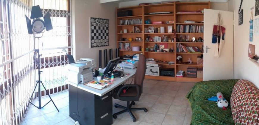 Well-sized Family Home with Pool and Office