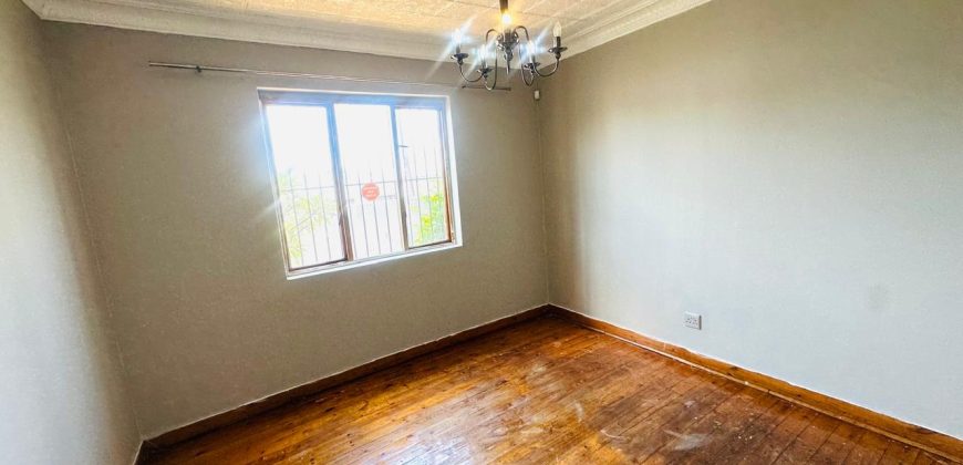 Comfortable living in Kensington.