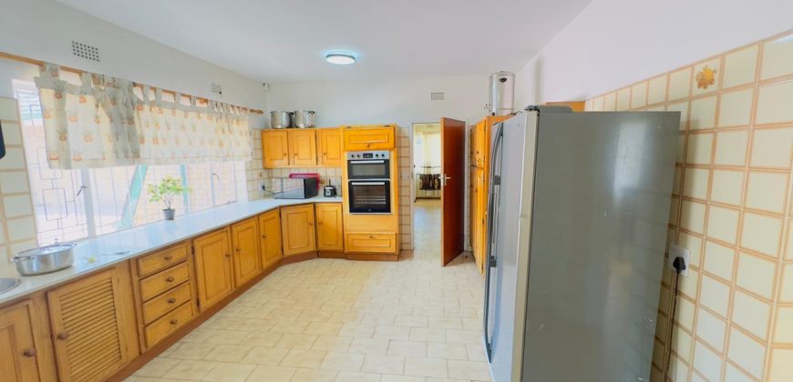 Six-Bedroom Duplex for Sale in a Secure Boom-Off Complex, Klippoortje Agricultural Lots, Germiston