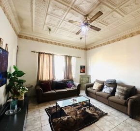 Fixer-Upper with Cottage in Bezuidenhout Valley