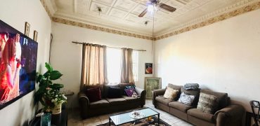 Fixer-Upper with Cottage in Bezuidenhout Valley