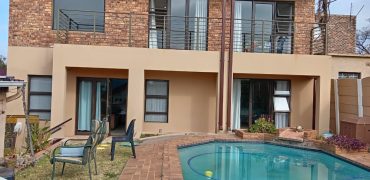 Dual-Living Home in Primrose