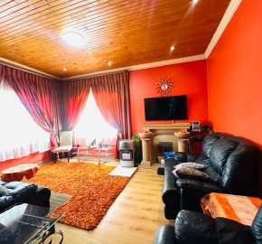 Family Home Close to All Amenities