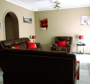 3 Bedroom Unit awaiting you in Randburg.