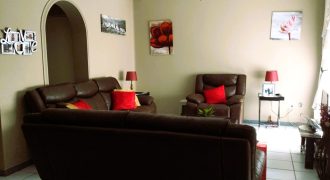 3 Bedroom Unit awaiting you in Randburg.