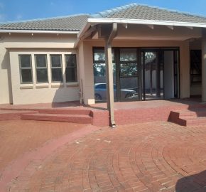 3 bedroom home in Kensington