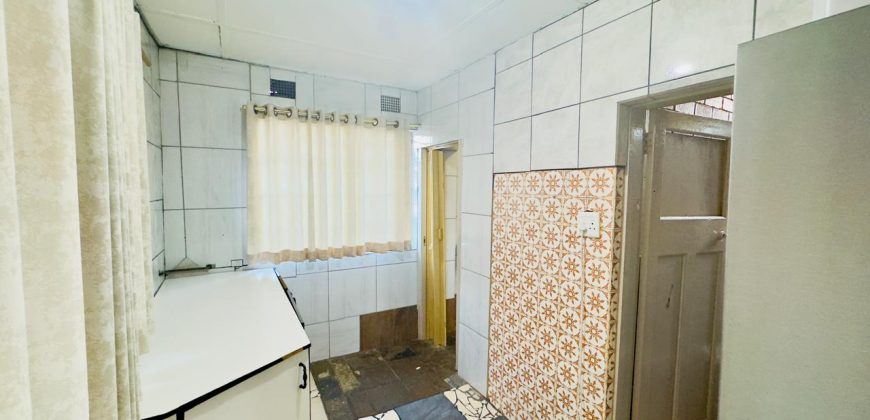 3-Bedroom Home with 2 Income-Generating Cottages for sale in Malvern