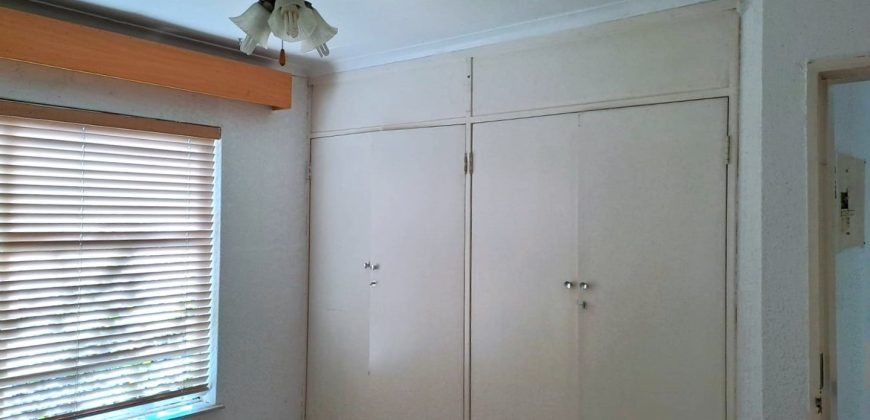 Welcome to this delightful 2-bedroom apartment, a perfect blend of modern convenience and tranquil living.