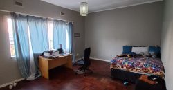 Immaculate 2 Bedroom apartment for Sale in Cyrildene.