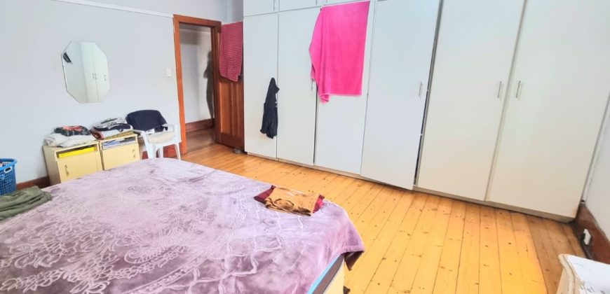 Neat 3-Bedroom Home with Income-Generating Cottage