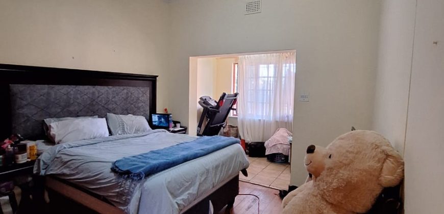 Lovely 3 Bedroom House Well Positioned