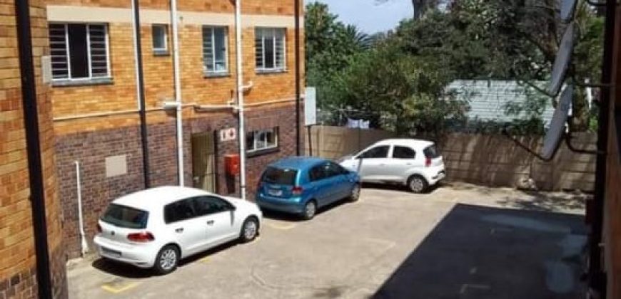 Immaculate 2 Bedroom apartment for Sale in Cyrildene.