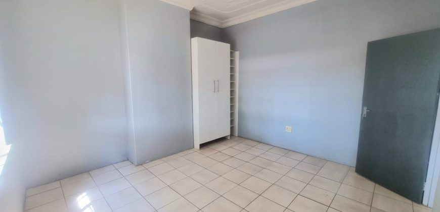 Family home in a secure area