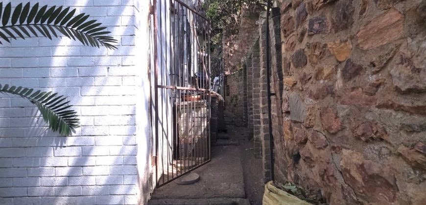 Family Home with Modern Comforts and Outdoor Leisure