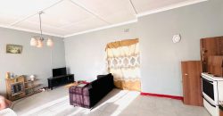 Spacious 3-Bedroom Home with Cottage and Ample Parking