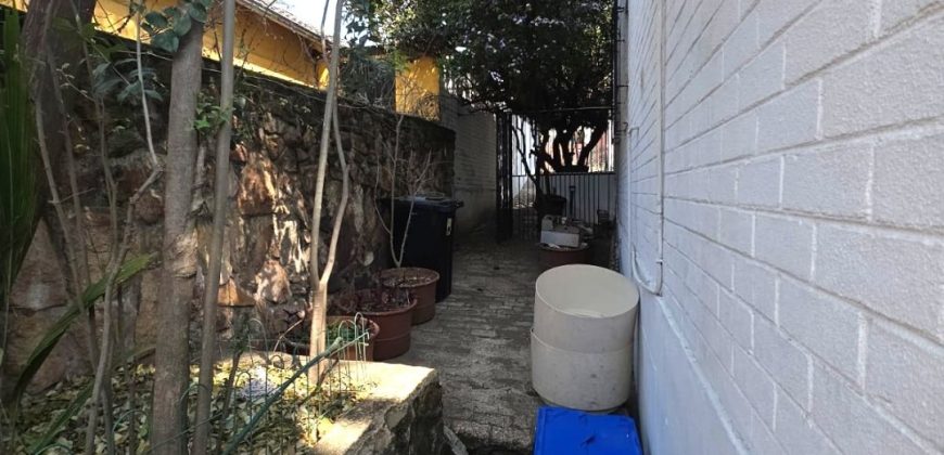 Family Home with Modern Comforts and Outdoor Leisure