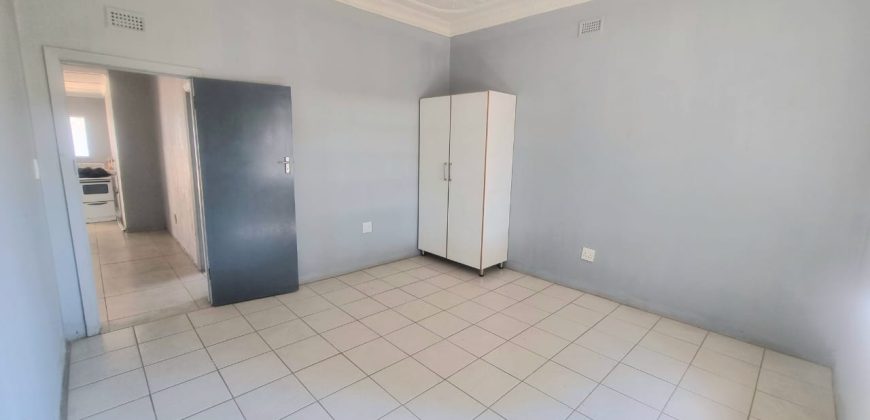 Family home in a secure area