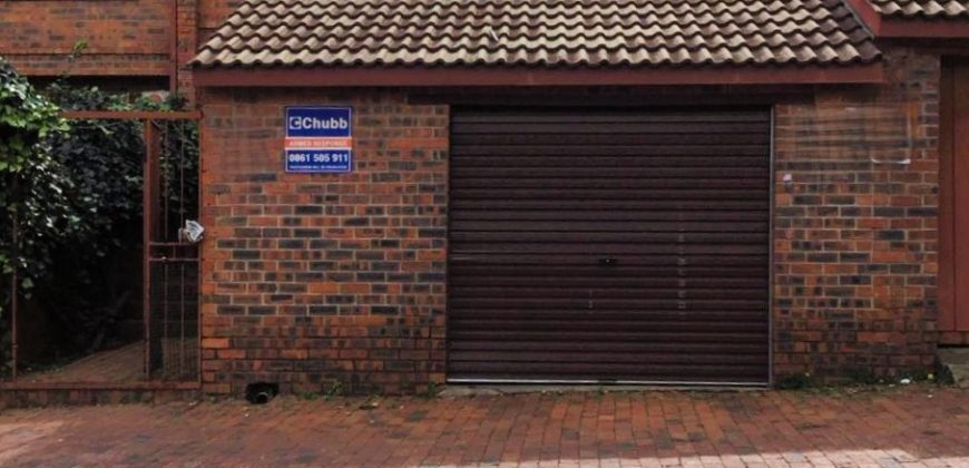 3 Bedroom Unit awaiting you in Randburg.