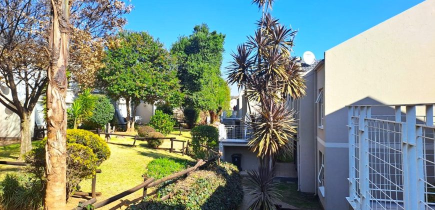 Welcome to this delightful 2-bedroom apartment, a perfect blend of modern convenience and tranquil living.