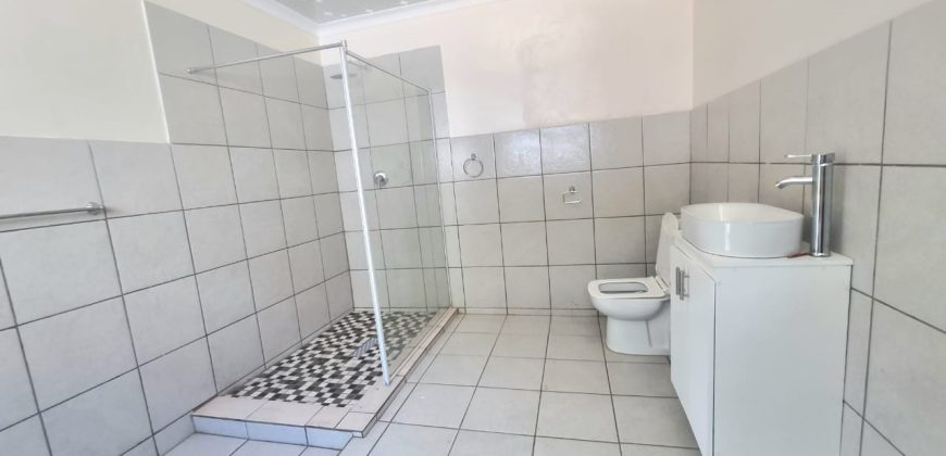 Family home in a secure area