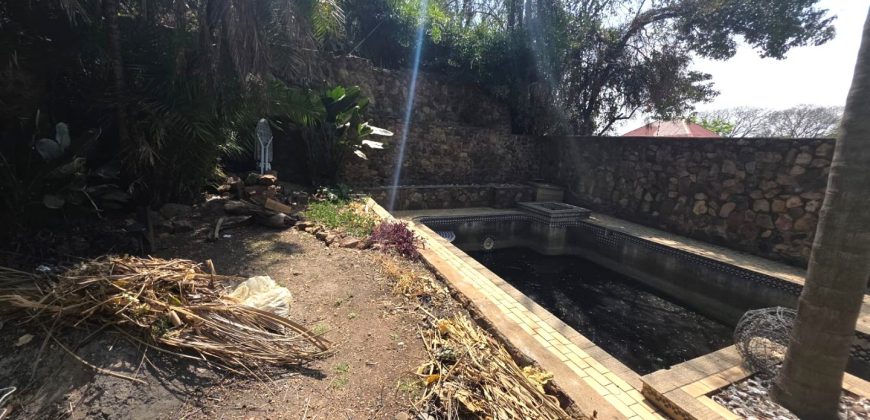 Family Home with Modern Comforts and Outdoor Leisure