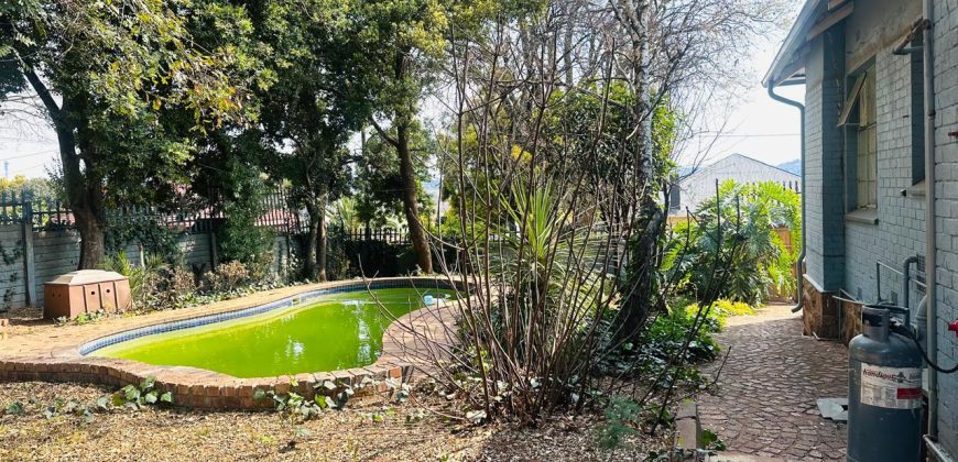 Spacious Home with Cottage, Pool & Garden