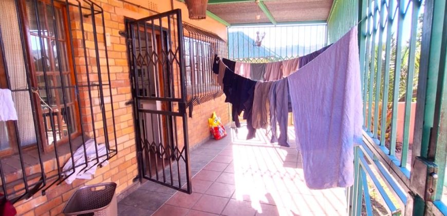 Lovely 3 Bedroom House Well Positioned