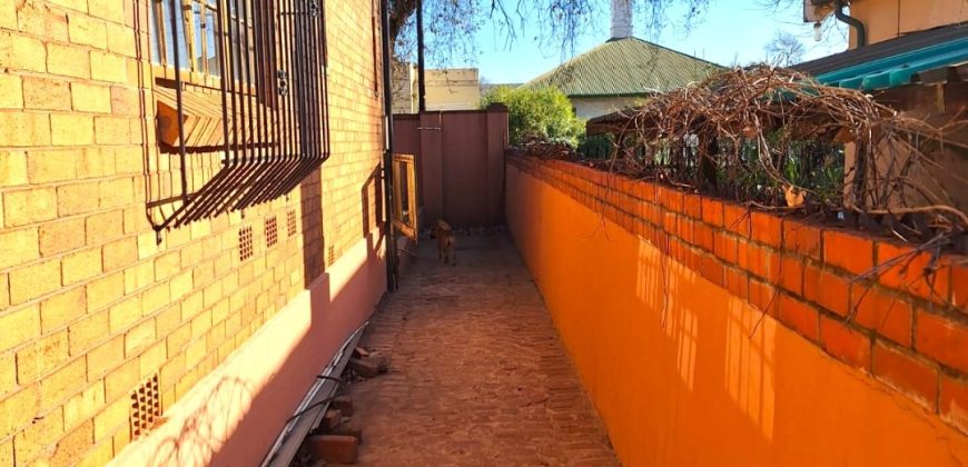 Lovely 3 Bedroom House Well Positioned