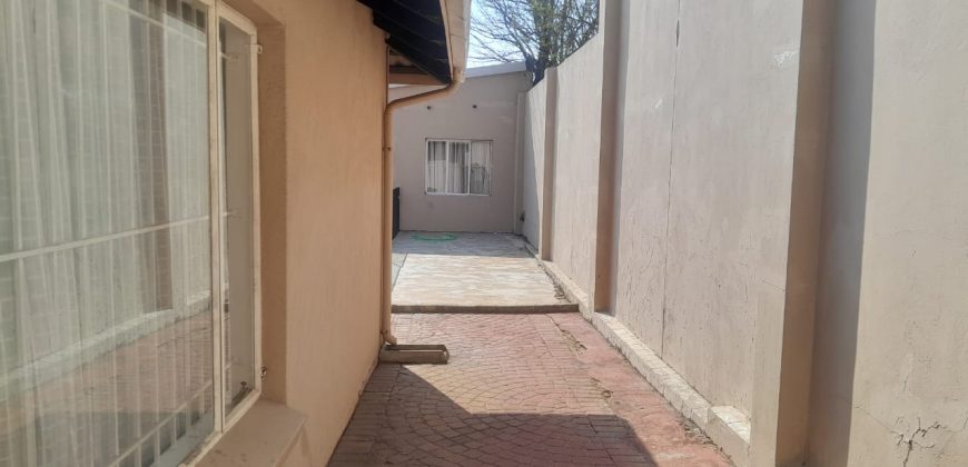 3 bedroom home in Kensington