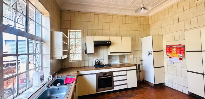 Spacious Home with Cottage, Pool & Garden