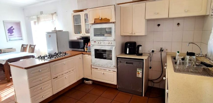 Lovely 3 Bedroom House Well Positioned