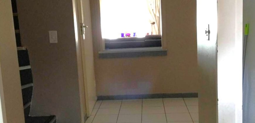 3 Bedroom Unit awaiting you in Randburg.