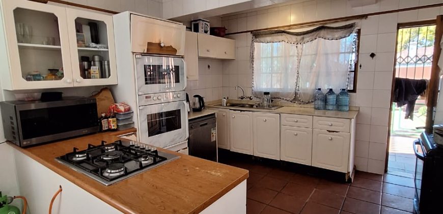 Lovely 3 Bedroom House Well Positioned