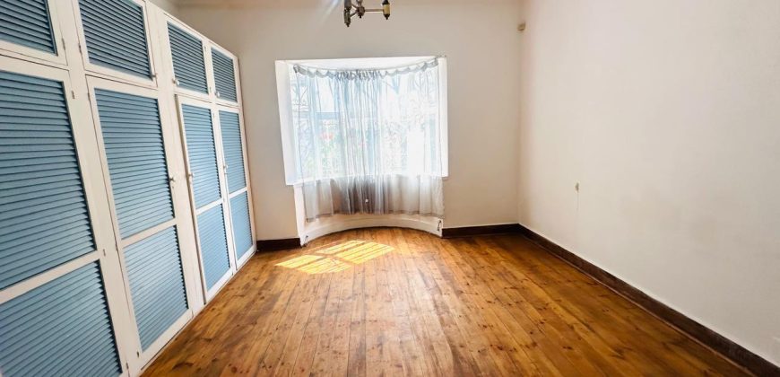 Spacious Home with Cottage, Pool & Garden