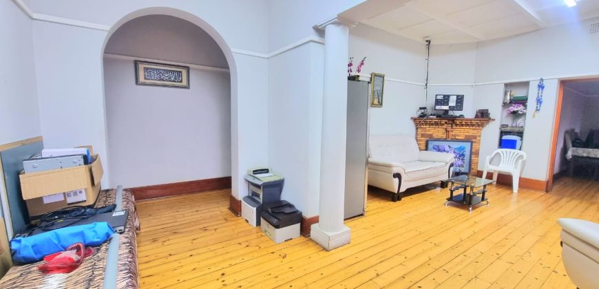 Neat 3-Bedroom Home with Income-Generating Cottage