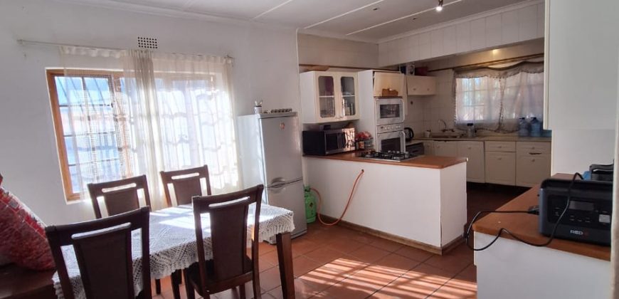 Lovely 3 Bedroom House Well Positioned