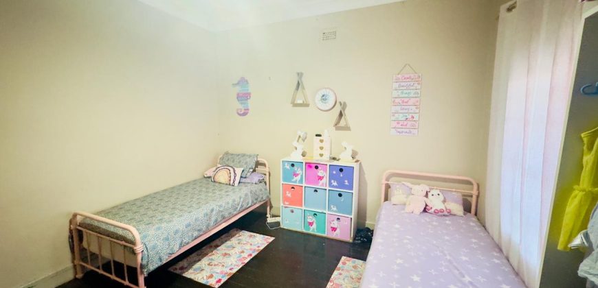 3-Bedroom Home with 2 Income-Generating Cottages for sale in Malvern