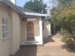 Family home in Lambton with a 2 bed cottage