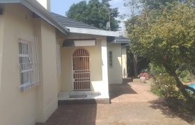 Family home in Lambton with a 2 bed cottage