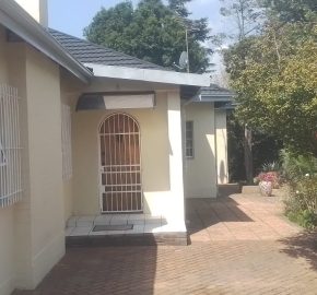 Family home in Lambton with a 2 bed cottage