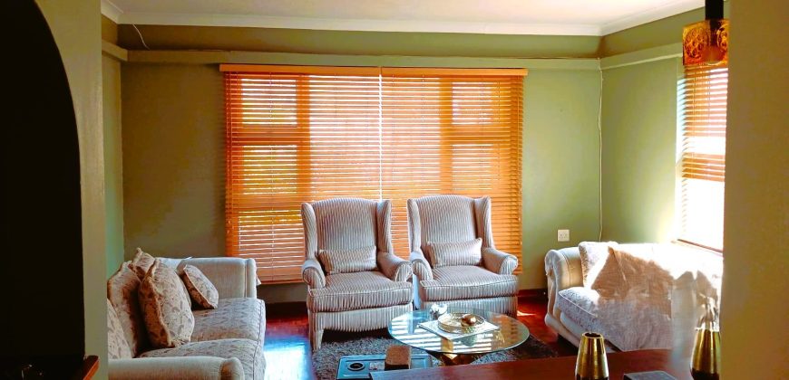 Spacious 3 Bedroom Home in Wychwood, Germiston