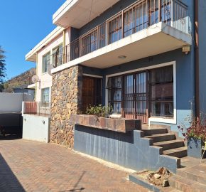 Huge five bedroom duplex in Kensington Johannesburg