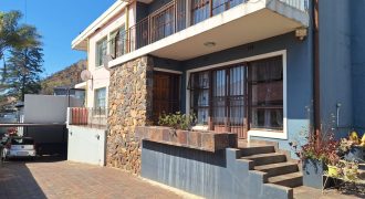 Huge five bedroom duplex in Kensington Johannesburg