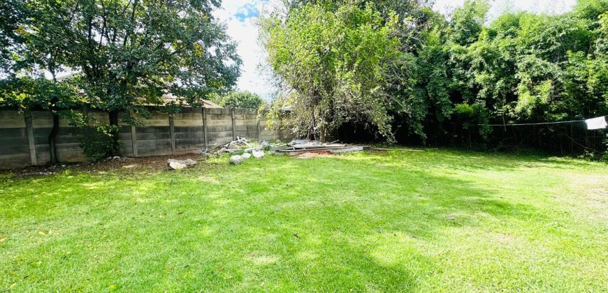 Secure 2 bedroom home with income-generating cottage
