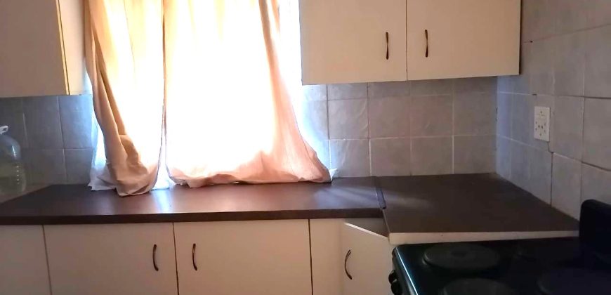 Spacious Family Home with Entertainment Area & Cottage