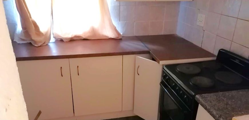 Spacious Family Home with Entertainment Area & Cottage