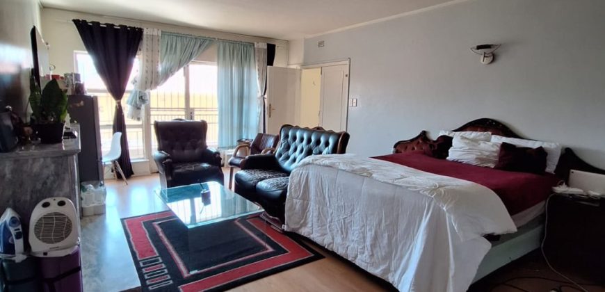Huge five bedroom duplex in Kensington Johannesburg