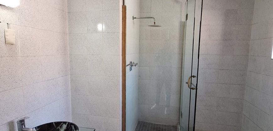 Huge five bedroom duplex in Kensington Johannesburg