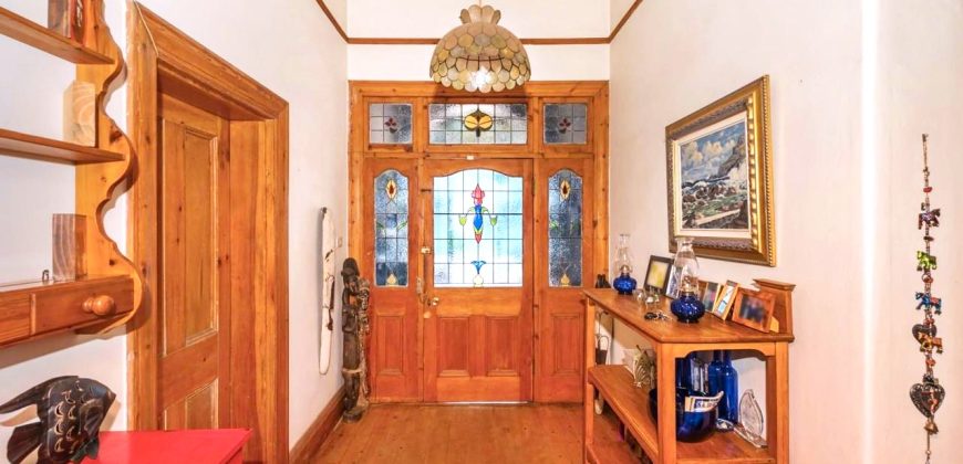 6 bedroom house for sale in Kensington