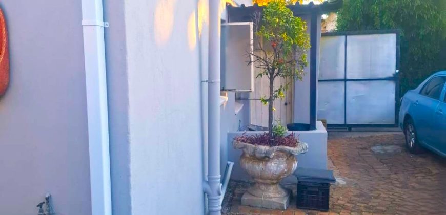 6 bedroom house for sale in Kensington